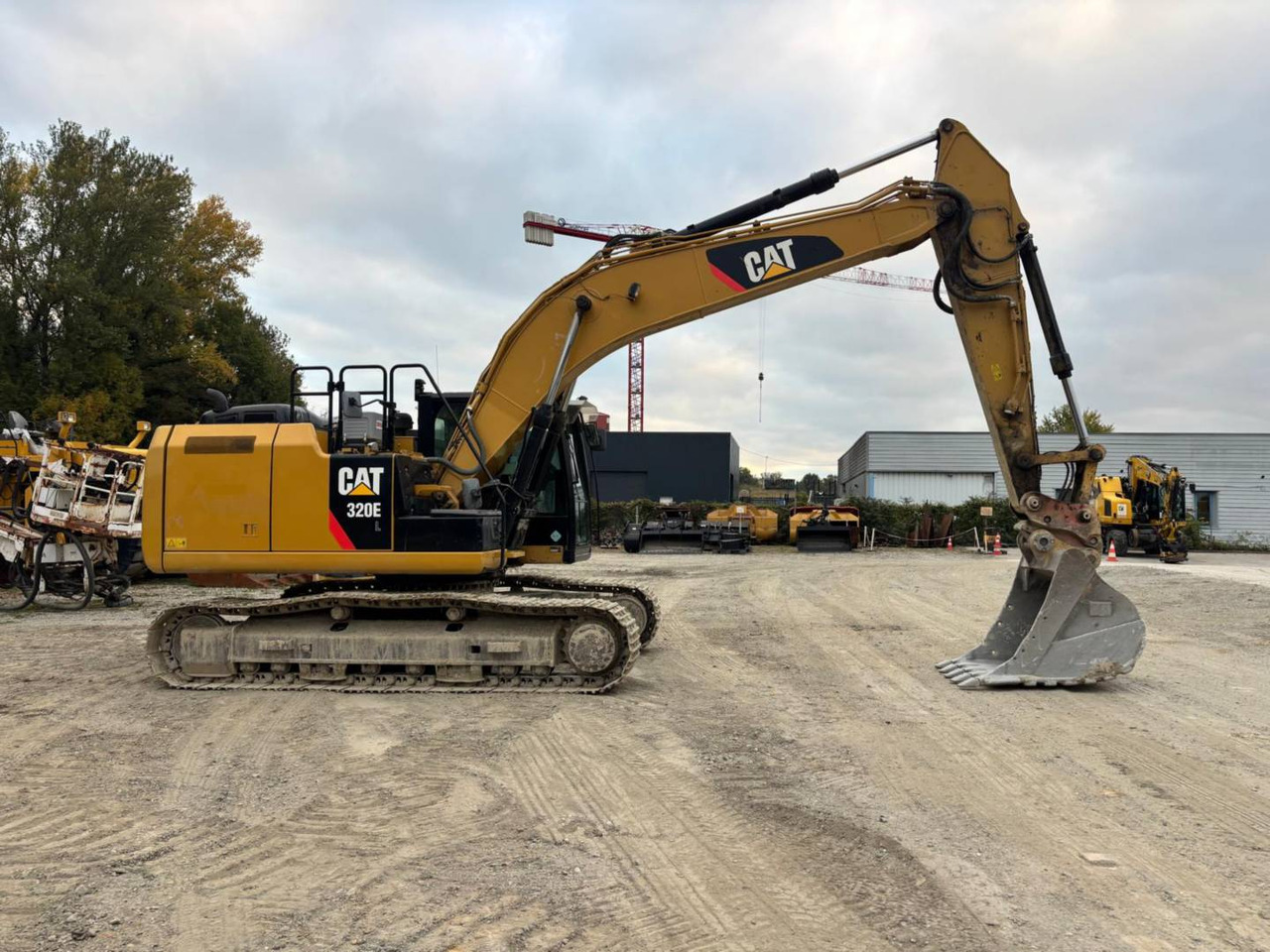 Pelle sur chenille CAT 320E: photos 10 Pelle sur chenille CAT 320E: photos 10