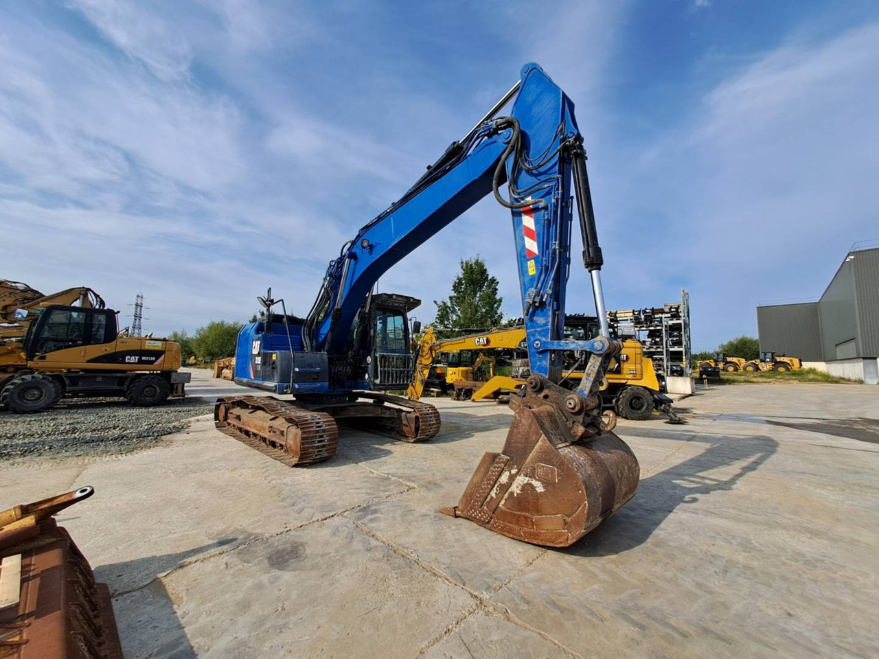 CAT 320E RR - Pelle sur chenille: photos 2 CAT 320E RR - Pelle sur chenille: photos 2