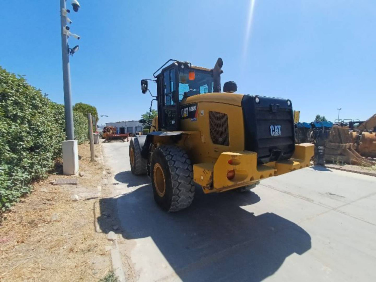 Chargeuse sur pneus CAT 938M: photos 11