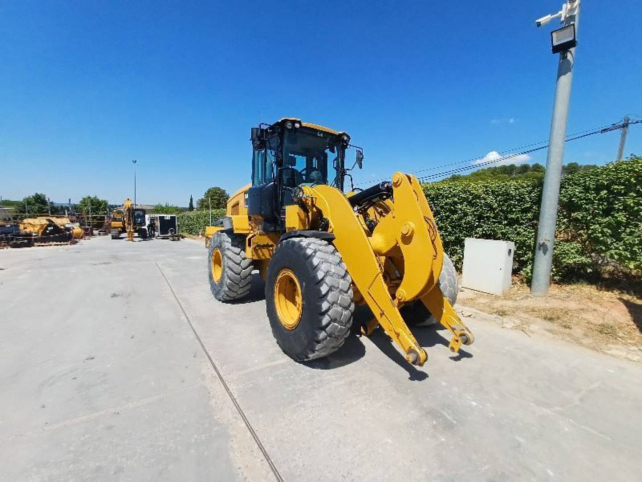 Chargeuse sur pneus CAT 938M: photos 15