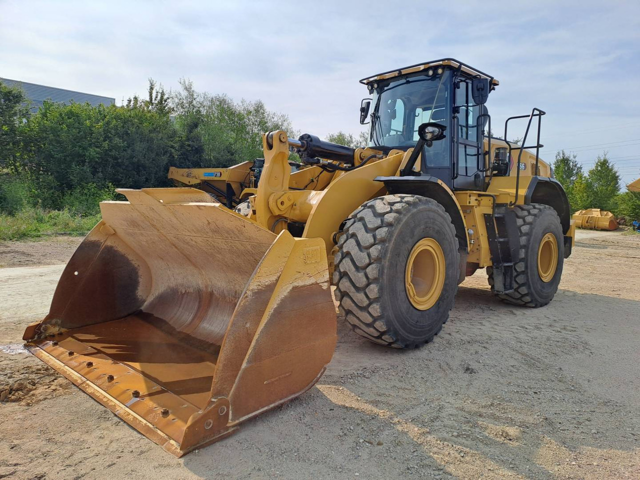 CAT 966 - Chargeuse sur pneus: photos 1 CAT 966 - Chargeuse sur pneus: photos 1