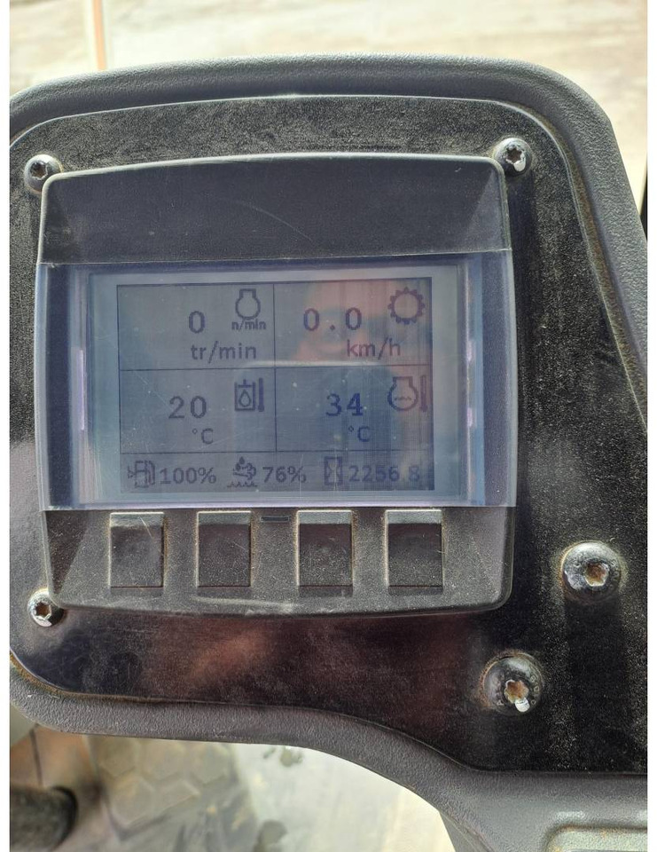 CAT CS76B 4F - Compacteur à pieds de mouton/ Monocylindre: photos 5 CAT CS76B 4F - Compacteur à pieds de mouton/ Monocylindre: photos 5