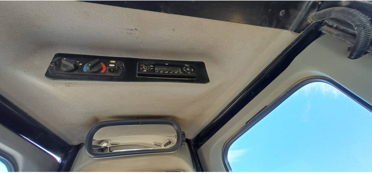 Bulldozer CAT D6T3B XW: photos 25 Bulldozer CAT D6T3B XW: photos 25