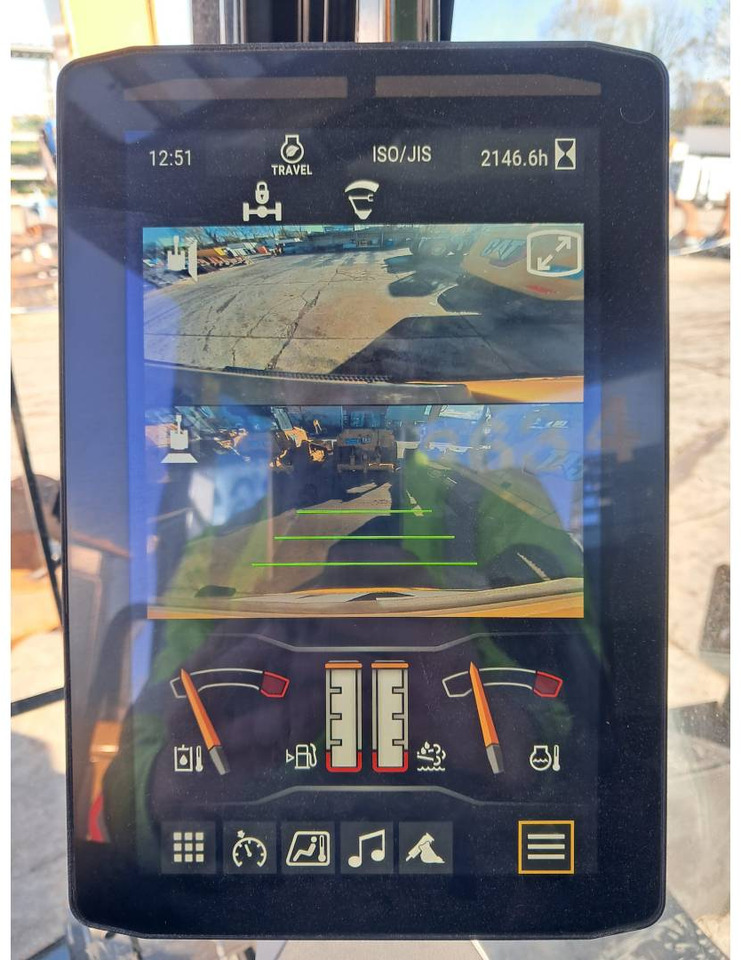 CAT MH3024 - Pelle sur pneus: photos 5 CAT MH3024 - Pelle sur pneus: photos 5