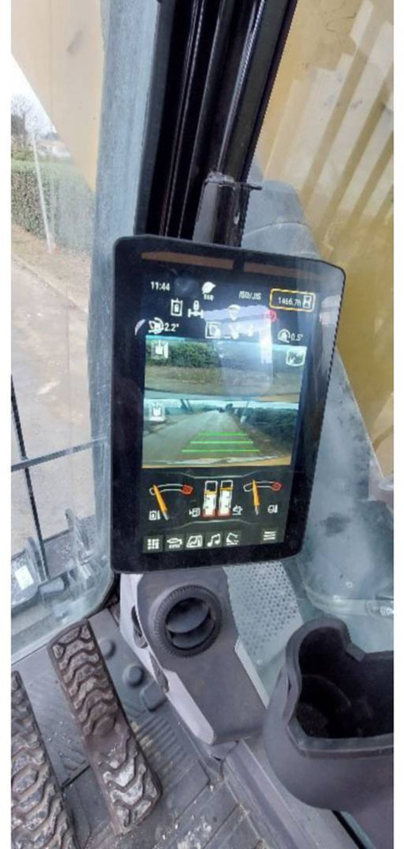 CAT MH3026 - Pelle sur pneus: photos 5 CAT MH3026 - Pelle sur pneus: photos 5