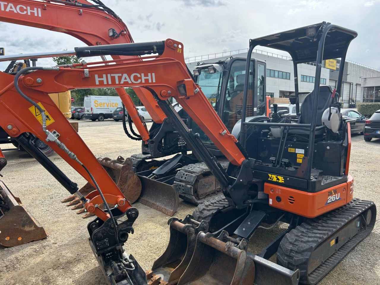 HITACHI ZX26U-6 - Pelle sur chenille: photos 1 HITACHI ZX26U-6 - Pelle sur chenille: photos 1