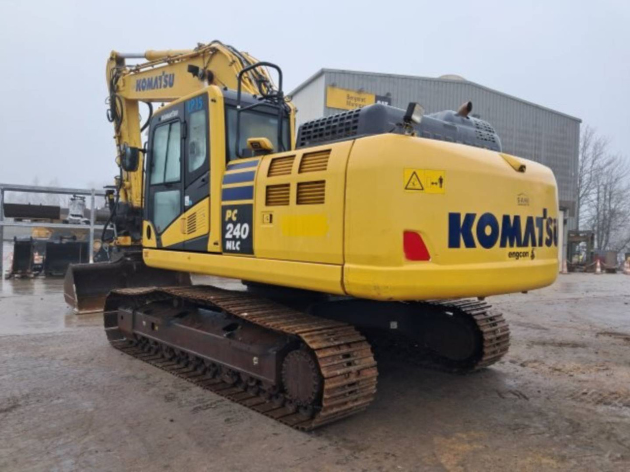 KOMATSU PC240LC7 - Pelle sur chenille: photos 4 KOMATSU PC240LC7 - Pelle sur chenille: photos 4