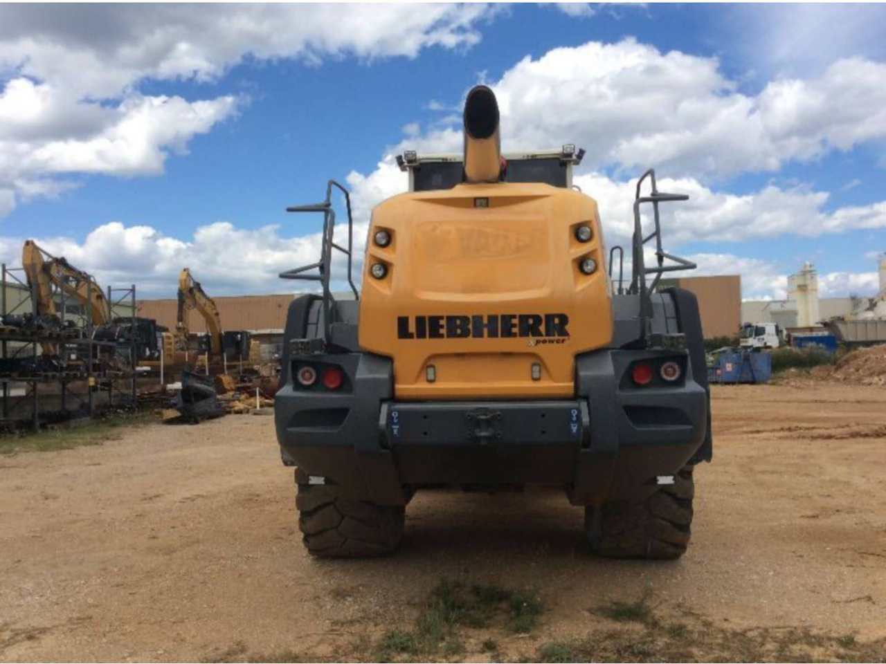 LIEBHERR L580 - Chargeuse sur pneus: photos 4 LIEBHERR L580 - Chargeuse sur pneus: photos 4