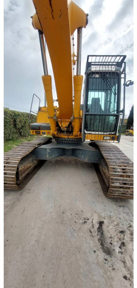 LIEBHERR R934B - Pelle sur chenille: photos 3 LIEBHERR R934B - Pelle sur chenille: photos 3