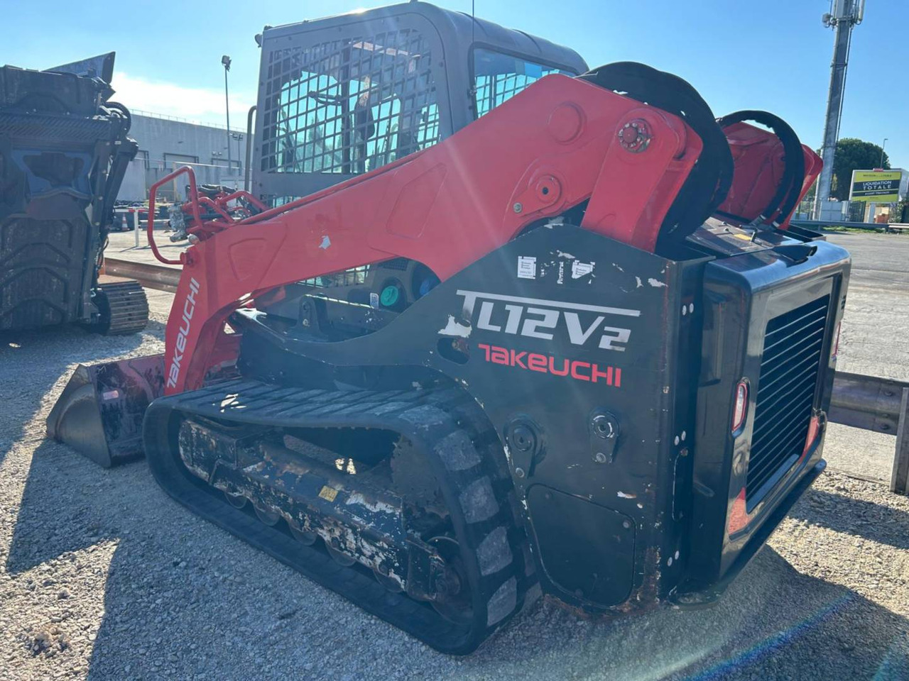 TAKEUCHI MFG. CO. LTD. TL12 - Chargeuse sur chenilles: photos 4 TAKEUCHI MFG. CO. LTD. TL12 - Chargeuse sur chenilles: photos 4