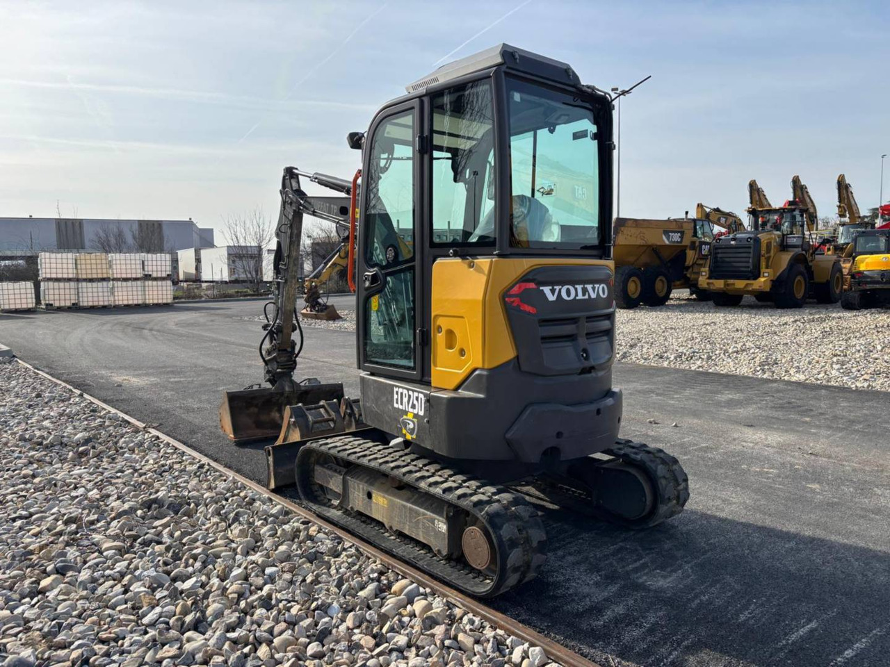 VOLVO CONSTRUCTION EQUIPMENT ECR25D - Pelle sur chenille: photos 3 VOLVO CONSTRUCTION EQUIPMENT ECR25D - Pelle sur chenille: photos 3