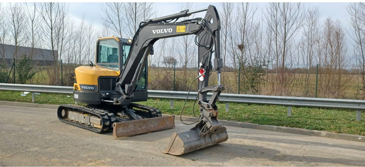 VOLVO CONSTRUCTION EQUIPMENT ECR58D - Pelle sur chenille: photos 2 VOLVO CONSTRUCTION EQUIPMENT ECR58D - Pelle sur chenille: photos 2