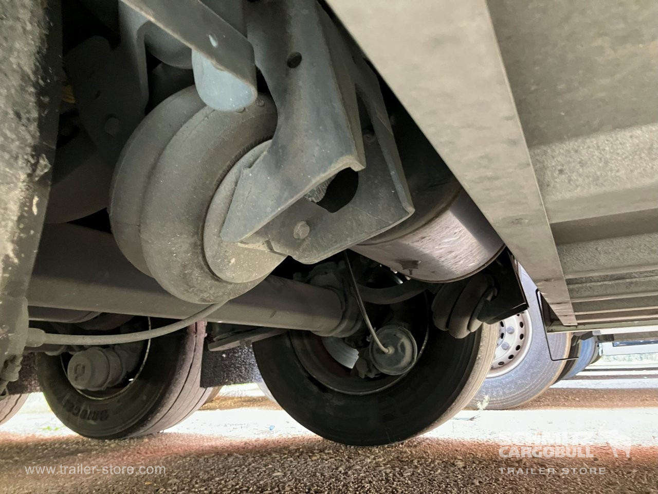 SCHMITZ Semiremolque Frigo Standard Double deck - Semi-remorque isothermique: photos 4 SCHMITZ Semiremolque Frigo Standard Double deck - Semi-remorque isothermique: photos 4