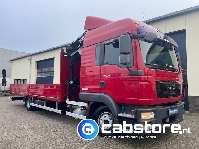 MAN TGL 12.220 4x2 BL Kraanwagen + open laadbak - Euro 5 - Handgeschakeld 6 speed - 6 Cilinder motor - MKG Laadkraan met afstandsbediening - Laadbak 690 cm lang! - Zeer nette MAN - Camion grue: photos 4 MAN TGL 12.220 4x2 BL Kraanwagen + open laadbak - Euro 5 - Handgeschakeld 6 speed - 6 Cilinder motor - MKG Laadkraan met afstandsbediening - Laadbak 690 cm lang! - Zeer nette MAN - Camion grue: photos 4