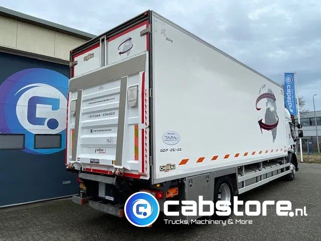 Renault D-19 Wide 4x2 Koelwagen D-19 Wide 4x2 Euro 6 Koelwagen - Kuhlkoffer - Frigo -Thermobox - Year 2015 - CHEREAU BOX - CARRIER Supra 850U - Camion frigorifique: photos 4 Renault D-19 Wide 4x2 Koelwagen D-19 Wide 4x2 Euro 6 Koelwagen - Kuhlkoffer - Frigo -Thermobox - Year 2015 - CHEREAU BOX - CARRIER Supra 850U - Camion frigorifique: photos 4