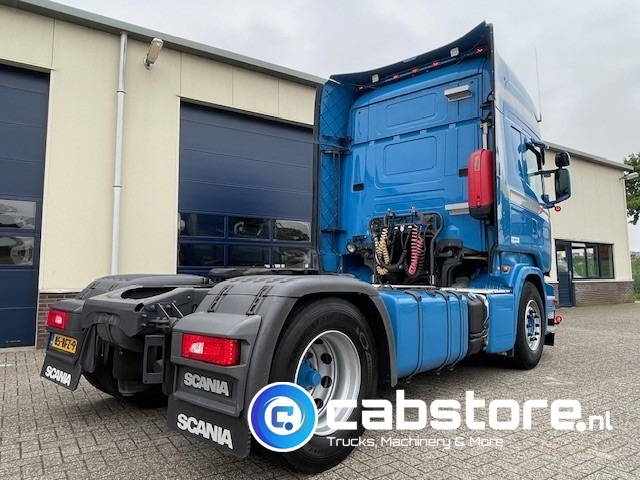 Scania R450 LA4X2MNA Euro 6 Topline Scania R450 LA4X2MNA Euro 6 - Topline - 2 Dieseltanks - Bouwjaar 2015 - Good condition - Tracteur routier: photos 4 Scania R450 LA4X2MNA Euro 6 Topline Scania R450 LA4X2MNA Euro 6 - Topline - 2 Dieseltanks - Bouwjaar 2015 - Good condition - Tracteur routier: photos 4