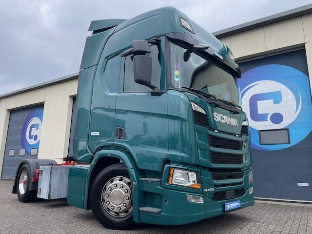 Scania R450 Scania R450 A4X2NA Euro 6 - RETARDER - Highline - Year 2017 - PTO prepared - Km 823.732 - Tracteur routier: photos 3 Scania R450 Scania R450 A4X2NA Euro 6 - RETARDER - Highline - Year 2017 - PTO prepared - Km 823.732 - Tracteur routier: photos 3