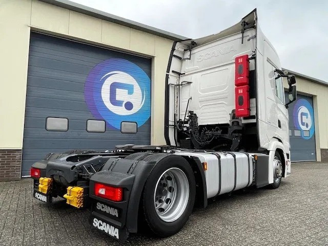 Scania S410 A4X2EB Euro 6 - MEGA - Lowdeck - Year 2018 - LED - Retarder - Smart tacho 2 - S-cabine - Tracteur routier: photos 4 Scania S410 A4X2EB Euro 6 - MEGA - Lowdeck - Year 2018 - LED - Retarder - Smart tacho 2 - S-cabine - Tracteur routier: photos 4