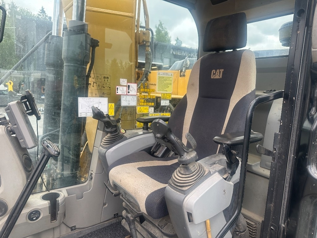 Pelle sur chenille CAT 312E: photos 15