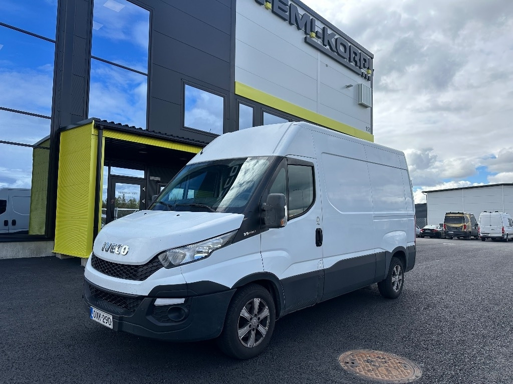 Iveco Daily 35S13 10m3 - Fourgon utilitaire: photos 1 Iveco Daily 35S13 10m3 - Fourgon utilitaire: photos 1