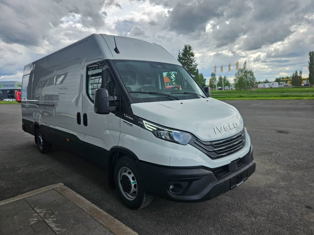 Iveco Daily 35S16A8 - Fourgon utilitaire: photos 2 Iveco Daily 35S16A8 - Fourgon utilitaire: photos 2