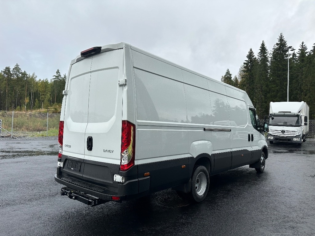 Iveco Daily 50C18A8 16m3 - Fourgon utilitaire: photos 4 Iveco Daily 50C18A8 16m3 - Fourgon utilitaire: photos 4