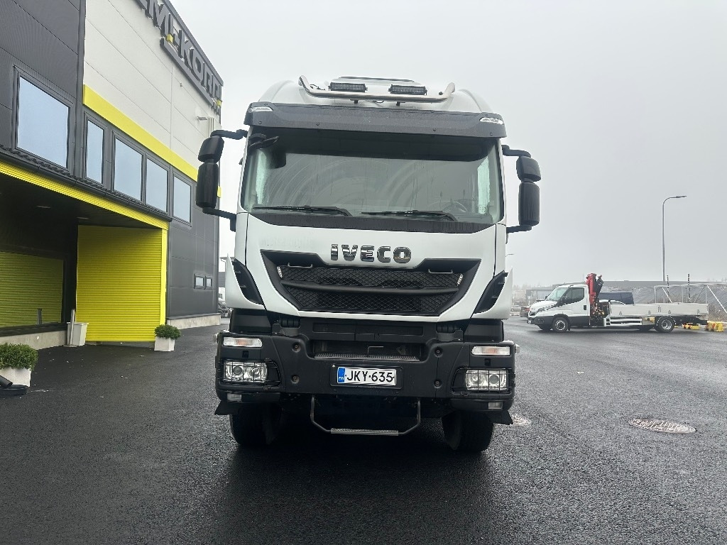 Iveco Trakker AT410T500 10x4  - Camion grumier: photos 2 Iveco Trakker AT410T500 10x4  - Camion grumier: photos 2