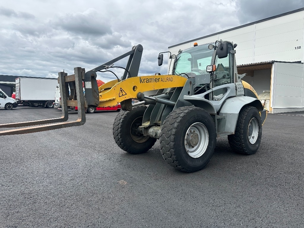 Kramer-allrad 880 4x4 - Valet de ferme: photos 1 Kramer-allrad 880 4x4 - Valet de ferme: photos 1
