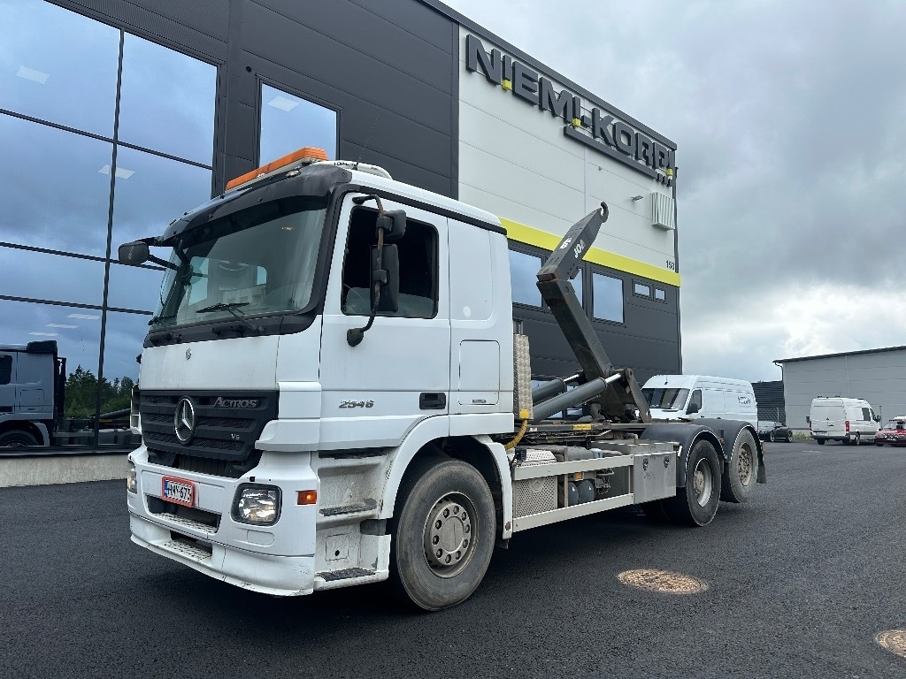 Mercedes-Benz Actros 2545 L 6x2 - Camion ampliroll: photos 1 Mercedes-Benz Actros 2545 L 6x2 - Camion ampliroll: photos 1