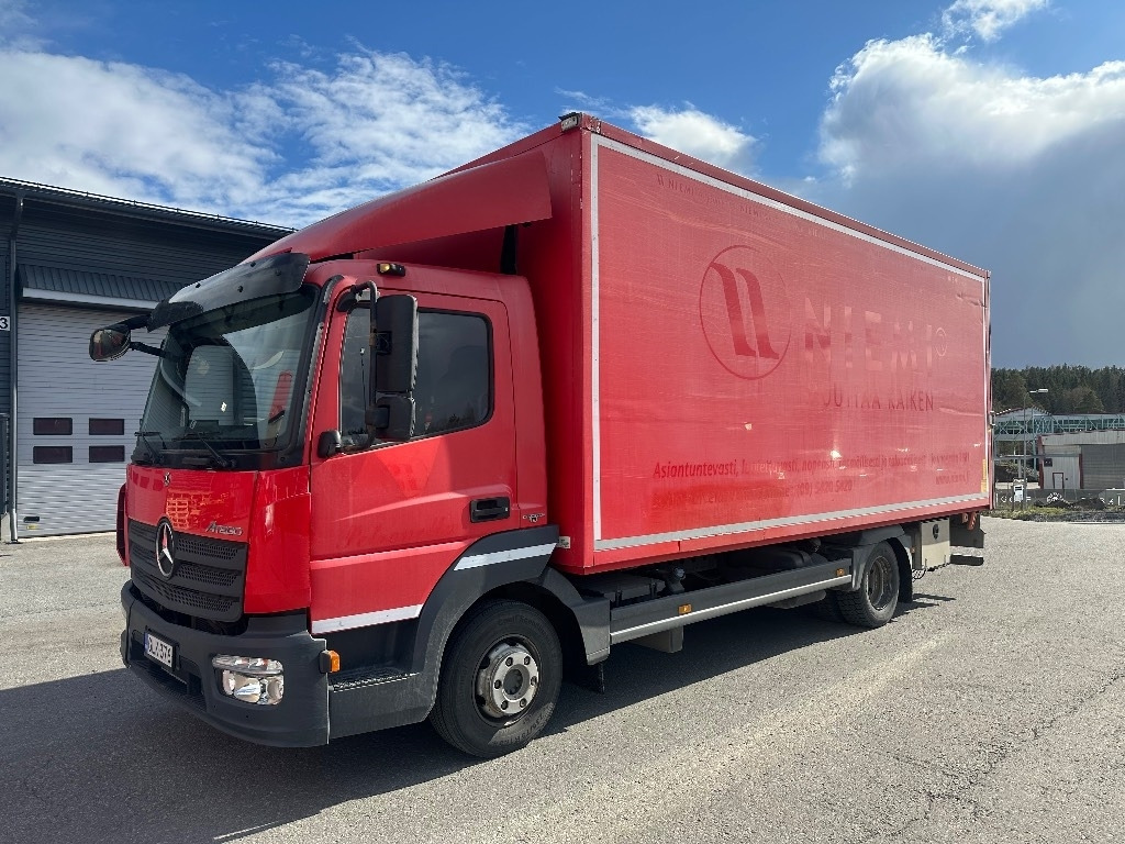 Mercedes-Benz Atego 818 - Camion fourgon: photos 1 Mercedes-Benz Atego 818 - Camion fourgon: photos 1
