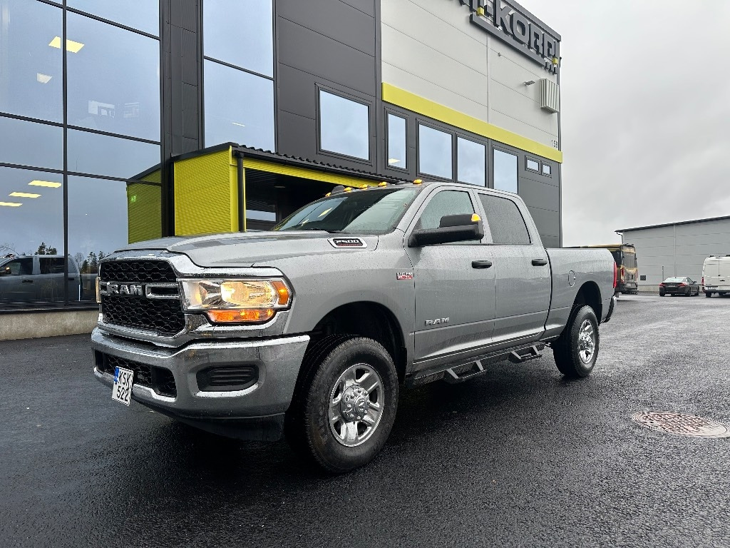 RAM 2500 Tradesman - Pick-up: photos 1 RAM 2500 Tradesman - Pick-up: photos 1
