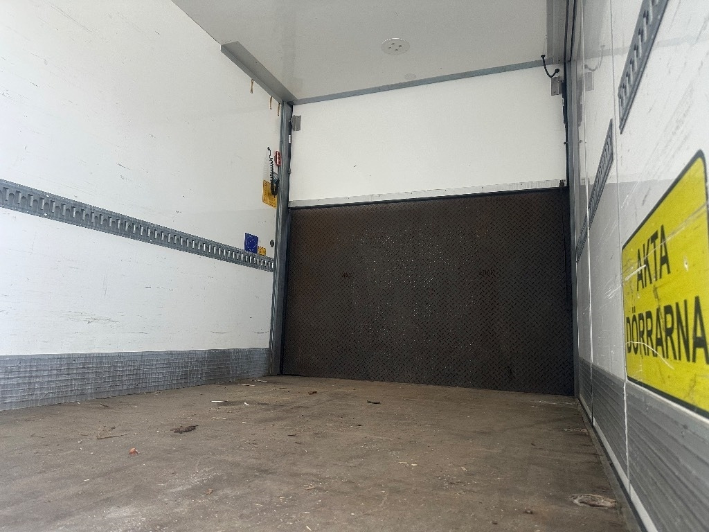 Camion fourgon Scania P250: photos 10 Camion fourgon Scania P250: photos 10