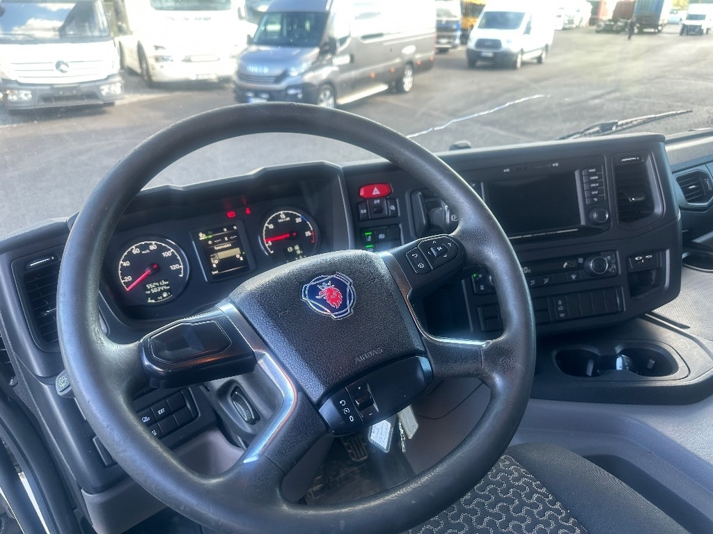 Camion fourgon Scania P250: photos 15 Camion fourgon Scania P250: photos 15