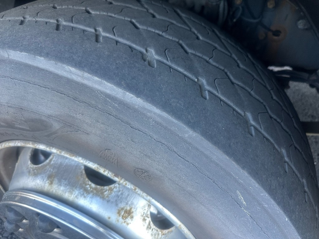 Camion fourgon Scania P250: photos 8 Camion fourgon Scania P250: photos 8