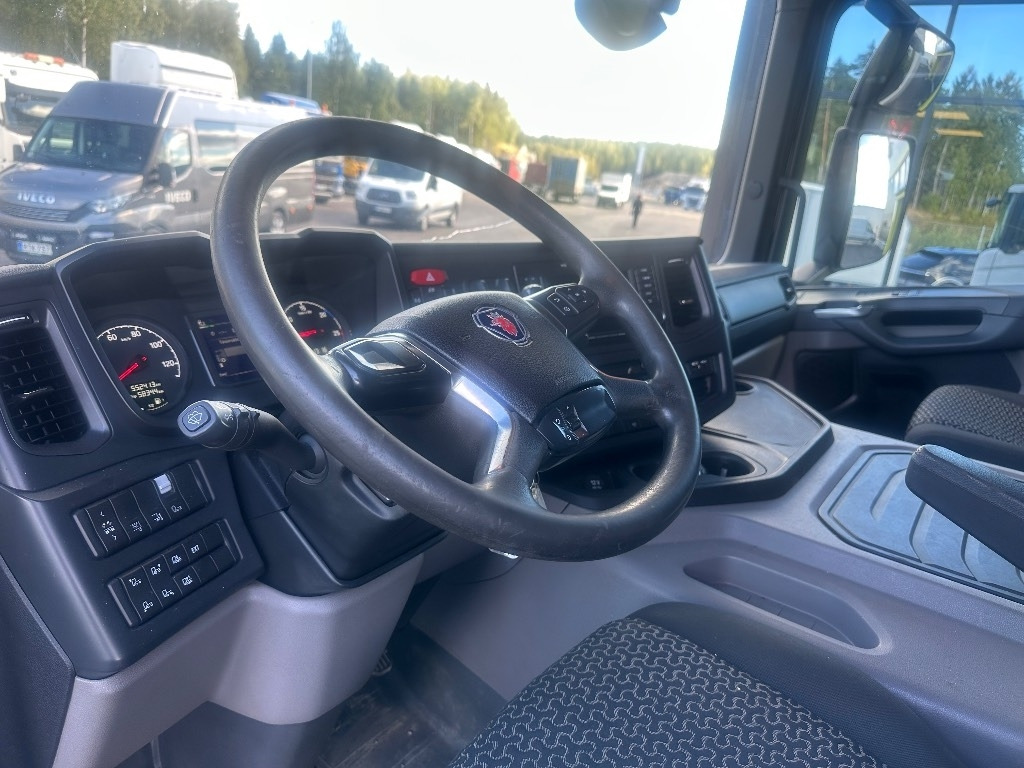 Camion fourgon Scania P250: photos 12 Camion fourgon Scania P250: photos 12