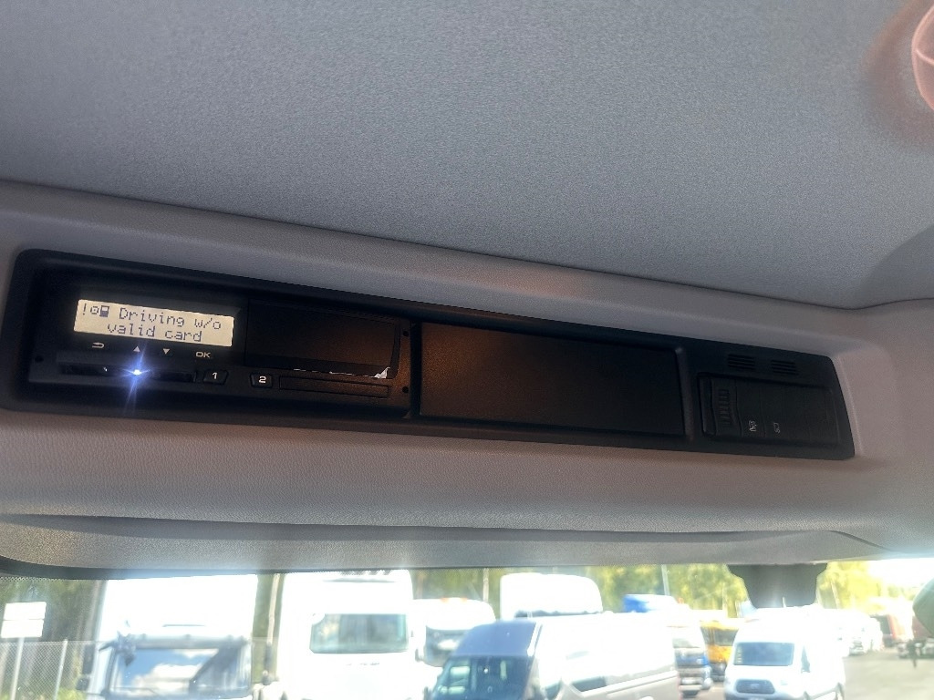 Camion fourgon Scania P250: photos 16 Camion fourgon Scania P250: photos 16