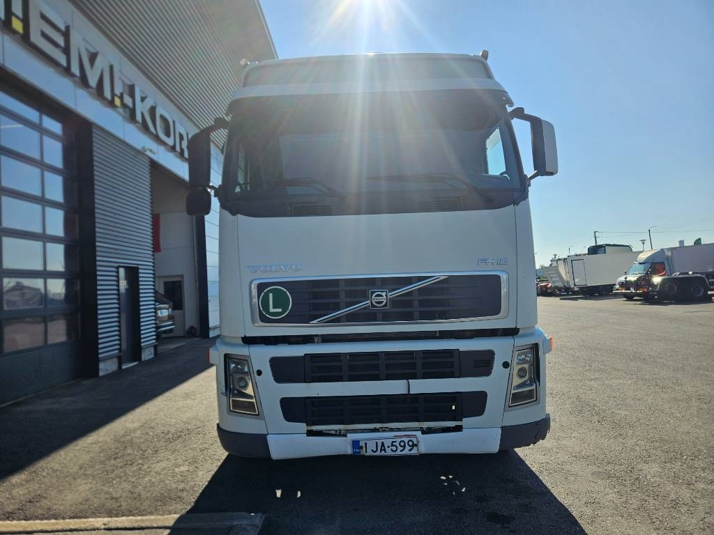 Volvo FH12 460 - Camion ampliroll: photos 2 Volvo FH12 460 - Camion ampliroll: photos 2