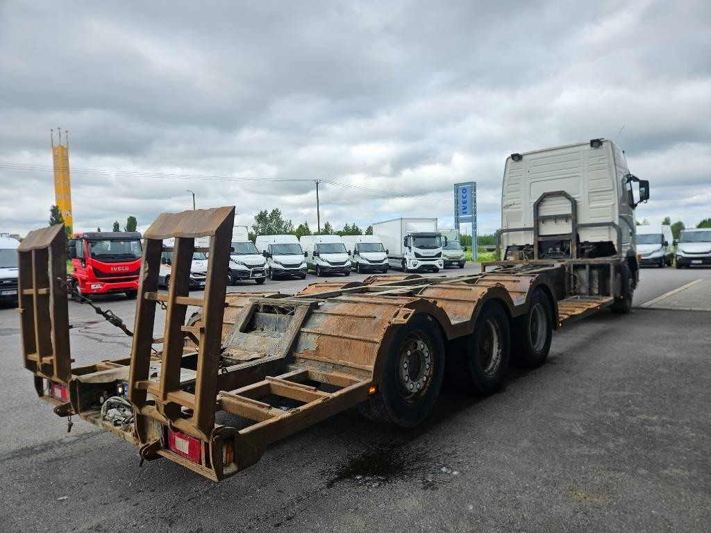 Volvo FH12 8x4 - Camion grumier: photos 3 Volvo FH12 8x4 - Camion grumier: photos 3
