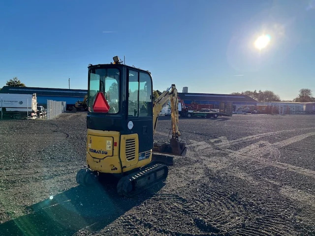 KOMATSU PC16R HS - Mini pelle: photos 4 KOMATSU PC16R HS - Mini pelle: photos 4