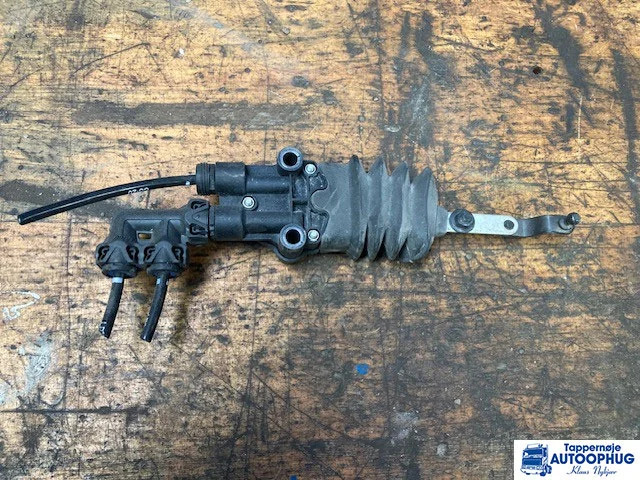 Scania Leveling valve – Scania 2454421 - Suspension pour Camion: photos 1 Scania Leveling valve – Scania 2454421 - Suspension pour Camion: photos 1