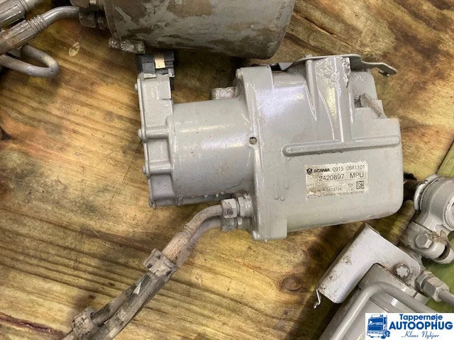 Scania Steering EST Hydraulic cylinder P/N: 2717017 / 2420899 - Commande de gouvernail pour Camion: photos 5 Scania Steering EST Hydraulic cylinder P/N: 2717017 / 2420899 - Commande de gouvernail pour Camion: photos 5