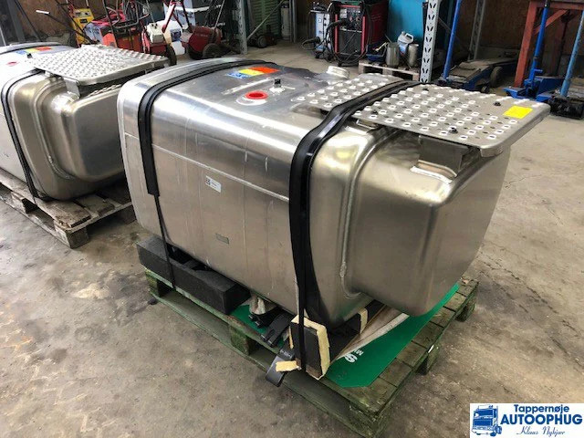 Scania Tank 540 P/N: 2132703 - Réservoir de carburant pour Camion: photos 4 Scania Tank 540 P/N: 2132703 - Réservoir de carburant pour Camion: photos 4
