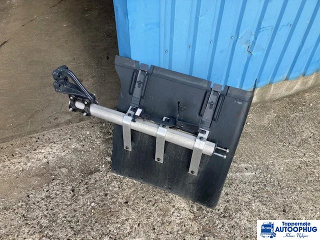 Scania twinsteer skærm sæt med beslag - Carrosserie et extérieur pour Camion: photos 5 Scania twinsteer skærm sæt med beslag - Carrosserie et extérieur pour Camion: photos 5