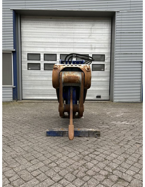 Xcentric XR20 - Ripper pour Engins de chantier: photos 2 Xcentric XR20 - Ripper pour Engins de chantier: photos 2