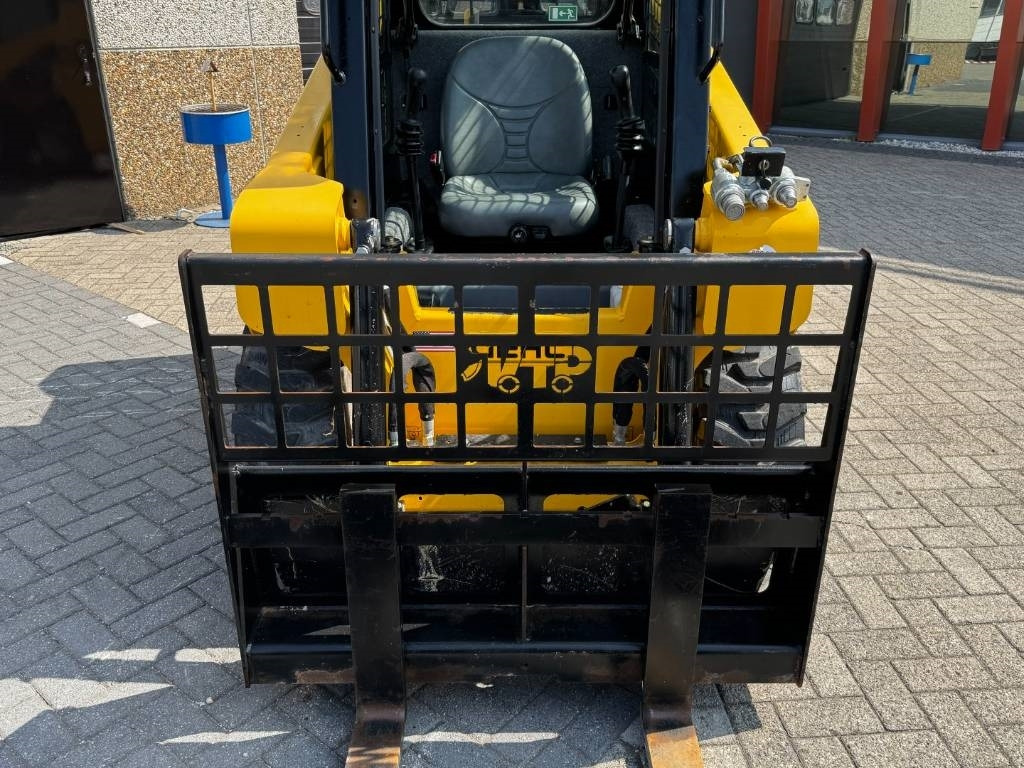 Pelle sur chenille Gehl R135 / Mantitou 1350R, 2022, 115 hours!: photos 22