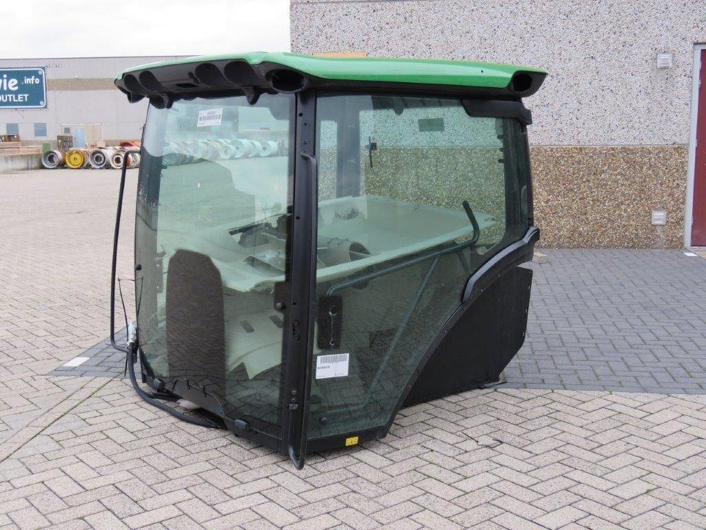 John Deere 6135R, 6145R, 6155R - Cabine pour Machine agricole: photos 5 John Deere 6135R, 6145R, 6155R - Cabine pour Machine agricole: photos 5