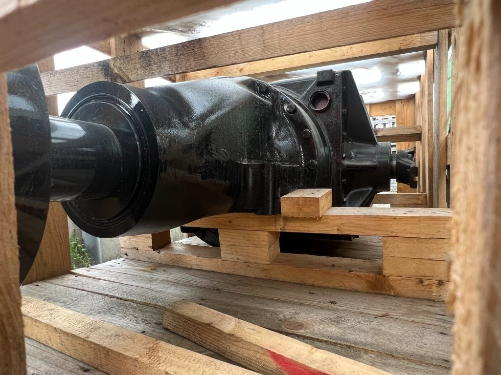 New Holland Front Axle New Holland T9 / Case Steiger - CNH - - Frame/ Châssis pour Machine agricole: photos 4 New Holland Front Axle New Holland T9 / Case Steiger - CNH - - Frame/ Châssis pour Machine agricole: photos 4