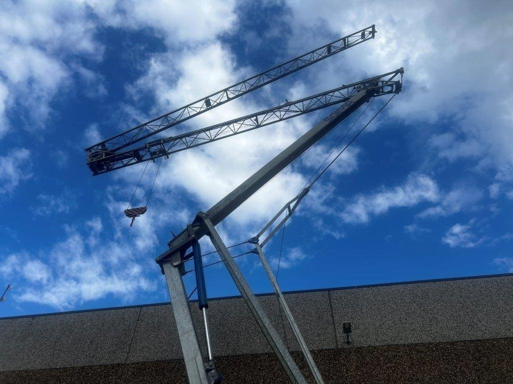 Grue à tour Soima Construction crane SOIMA SGH 19x28 - 28 mete: photos 11 Grue à tour Soima Construction crane SOIMA SGH 19x28 - 28 mete: photos 11