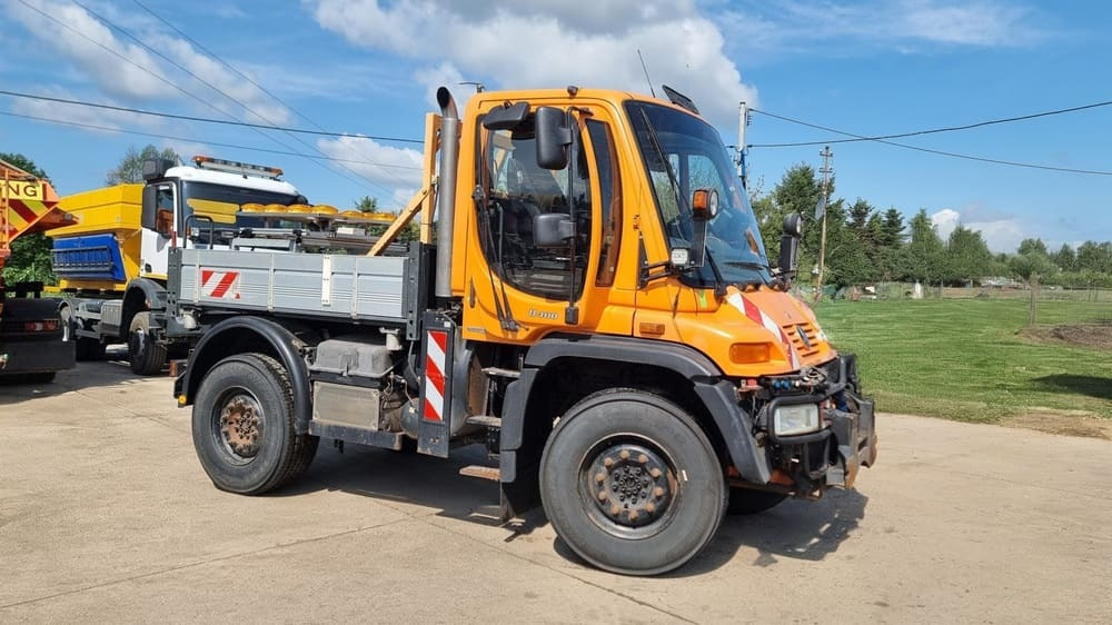 MERCEDES-BENZ Unimog U400 - Tracteur communal: photos 2 MERCEDES-BENZ Unimog U400 - Tracteur communal: photos 2