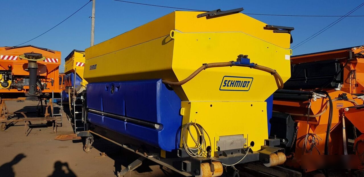 Schmidt STRATOS - Epandeur de sable pour Véhicule de voirie/ Spécial: photos 3 Schmidt STRATOS - Epandeur de sable pour Véhicule de voirie/ Spécial: photos 3